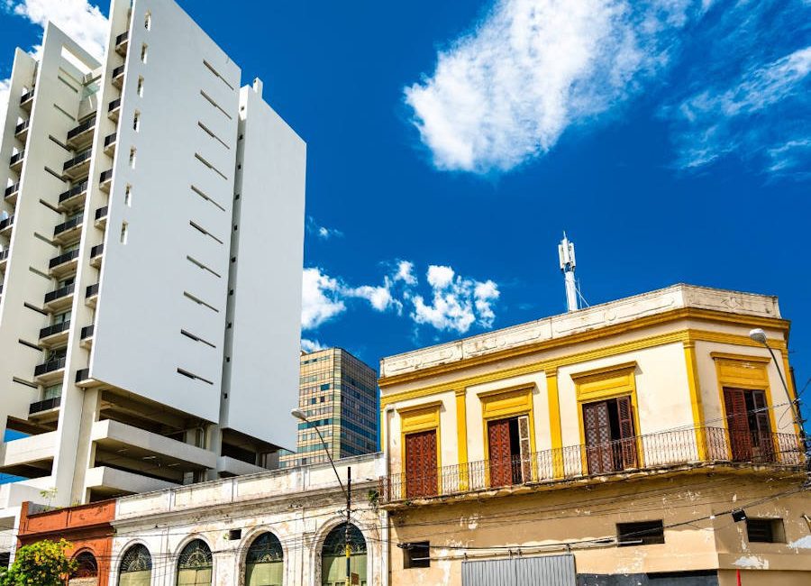 Fondos de Inversión Inmobiliarios: El Pilar que Impulsa la Economía Paraguaya